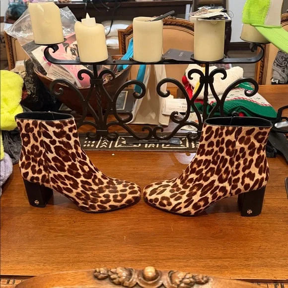 NWOT “TORY BURCH” leopard print Boots 🥾 - Picture 3 of 8